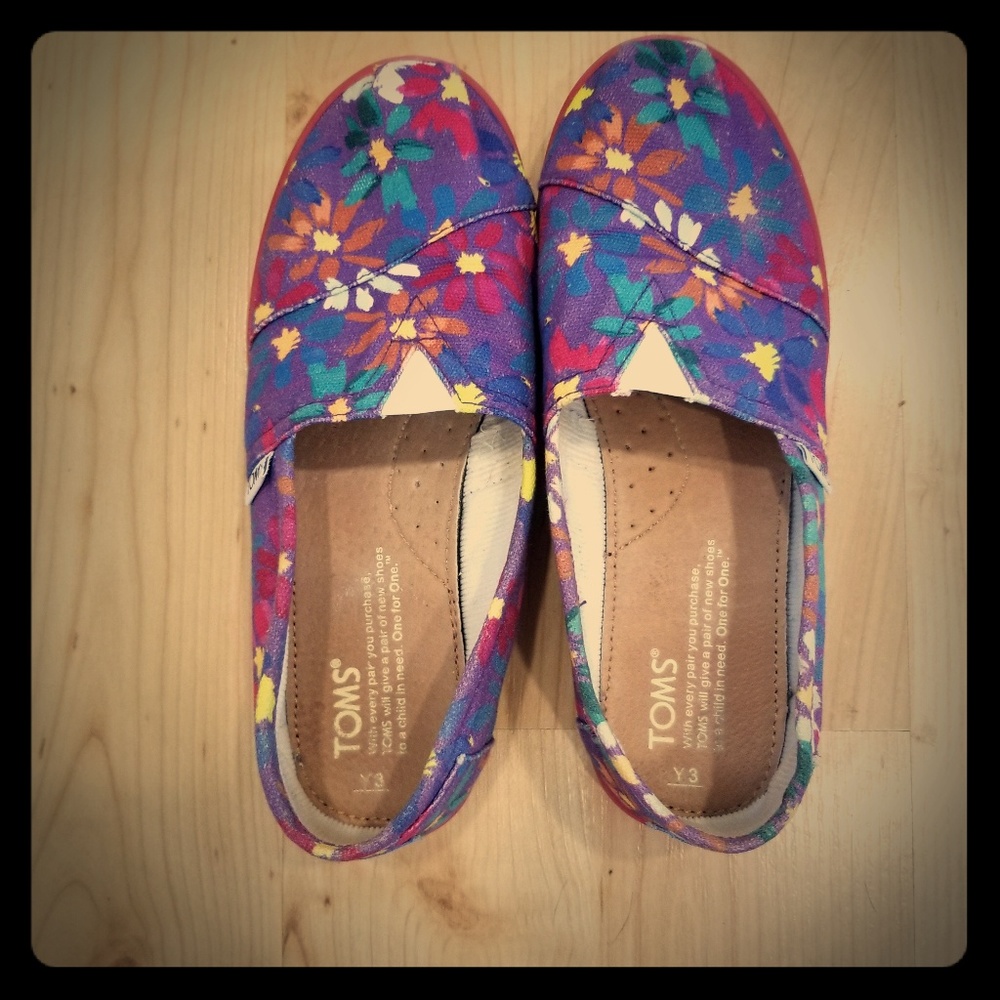 Floral Toms canvas classics